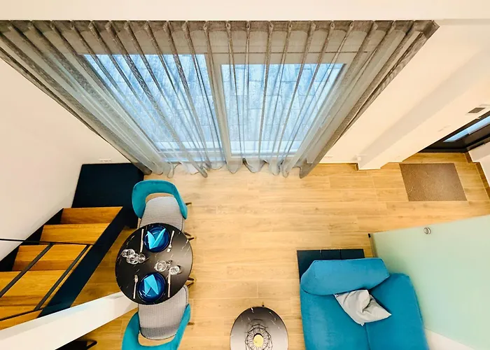 Das Kunstgalerie-Haus! Nahe Tpk, Kit, Dfs Und Enbw